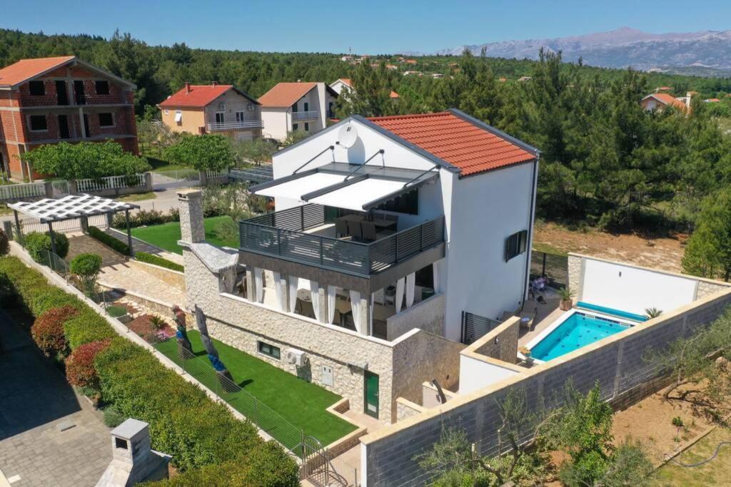 Apartment Vala, 4*, Sea View & Private Heated Pool Pridraga Exterior photo